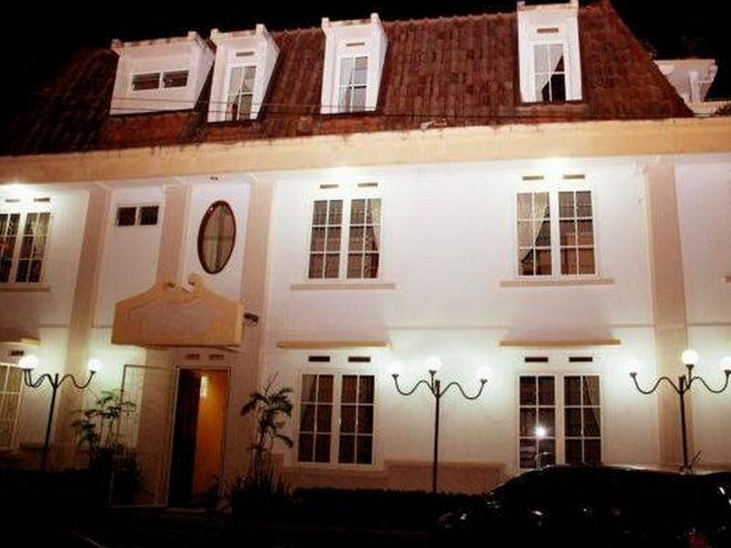 Obc Guest House Bandung Exterior photo